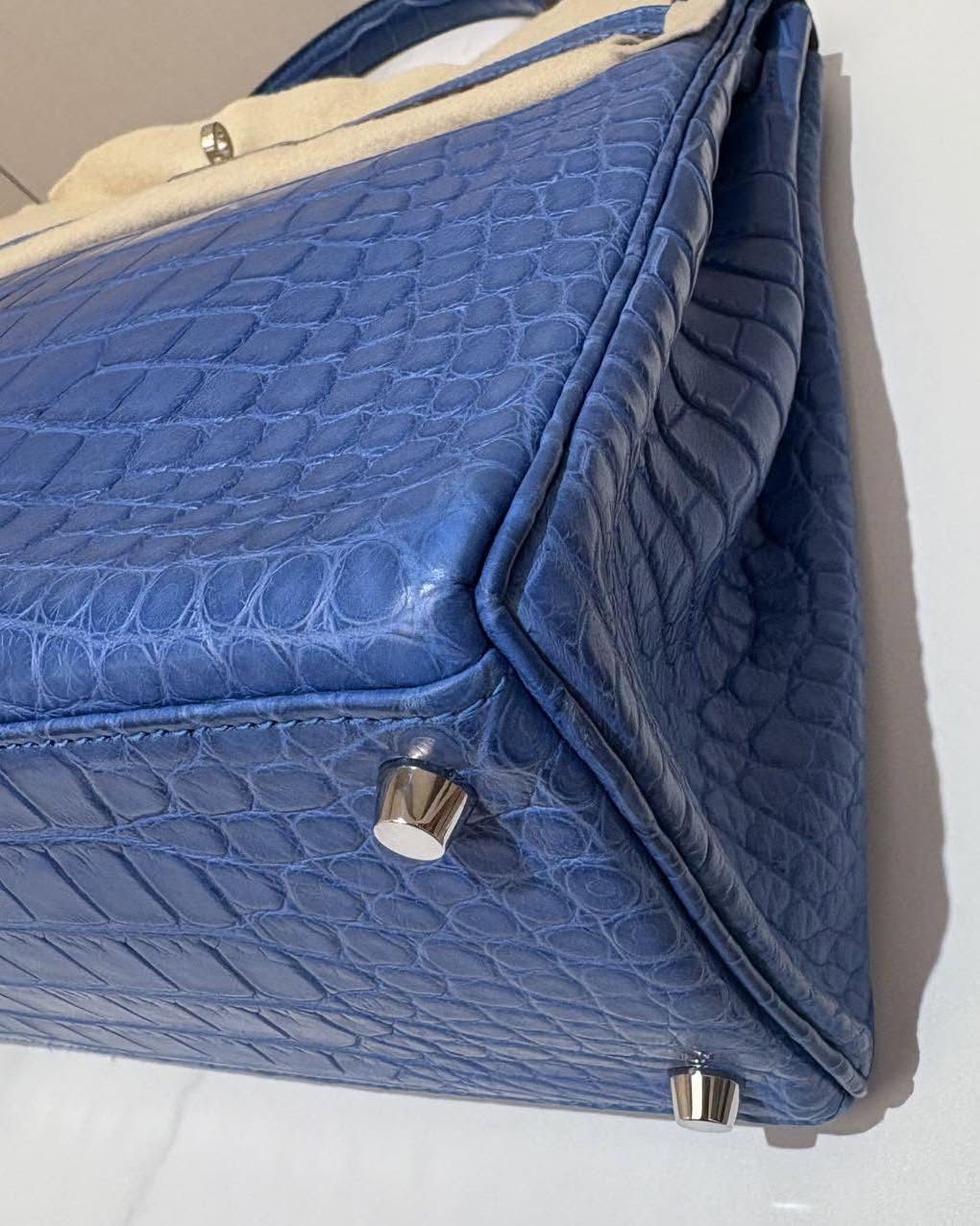 Kelly 35 🐊 $27,117