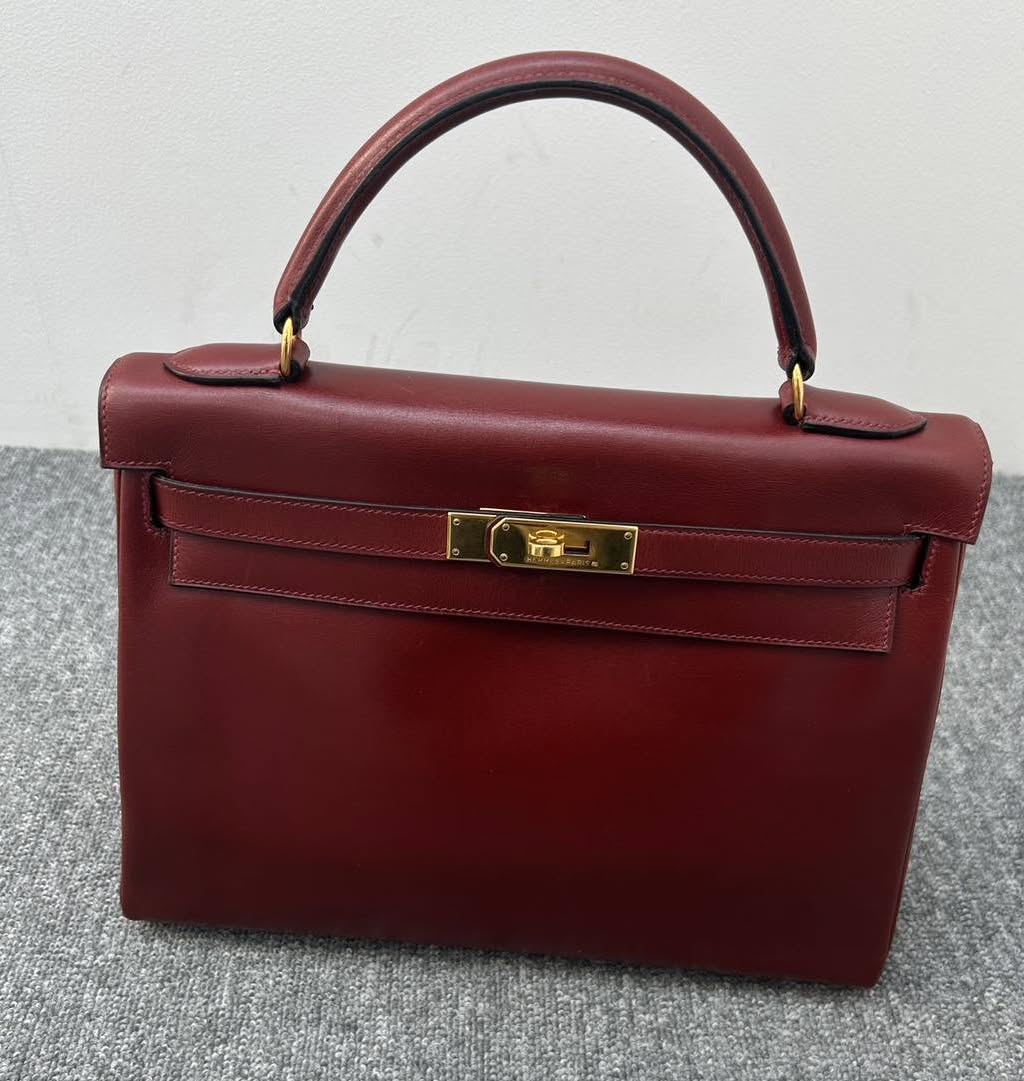 Kelly 32 Rouge