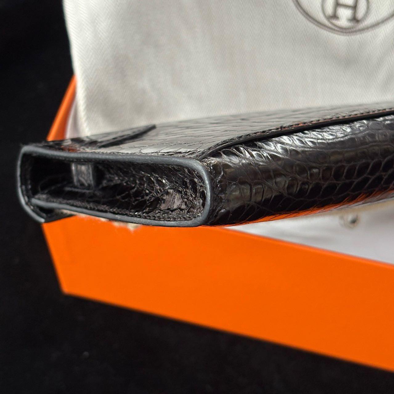 Kelly Cut Black 🐊