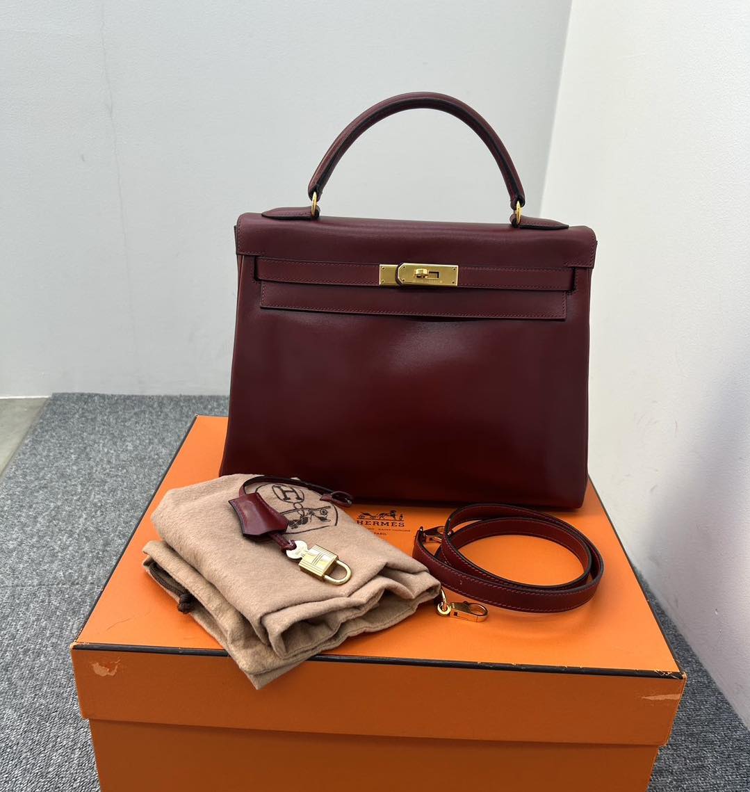 Kelly 32 Rouge