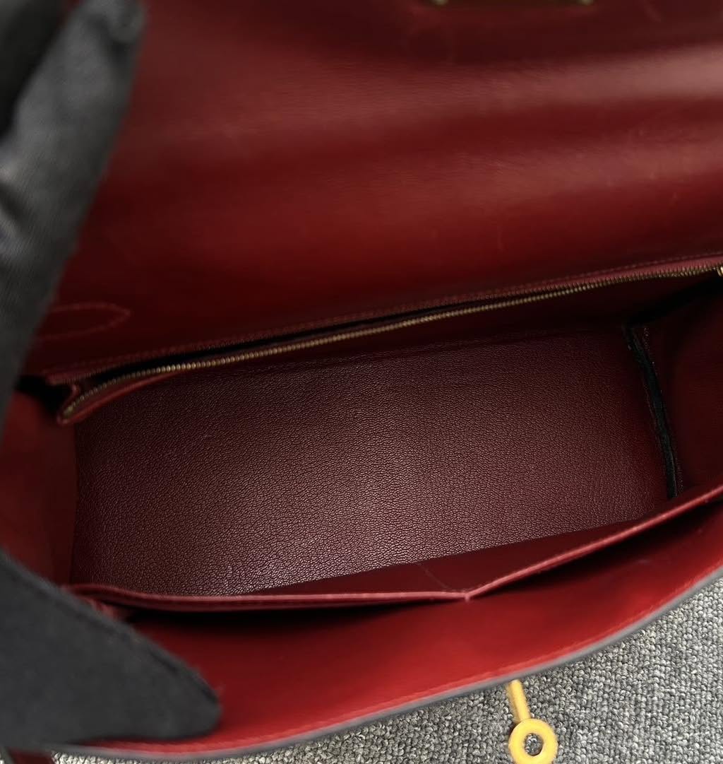 Kelly 32 Rouge