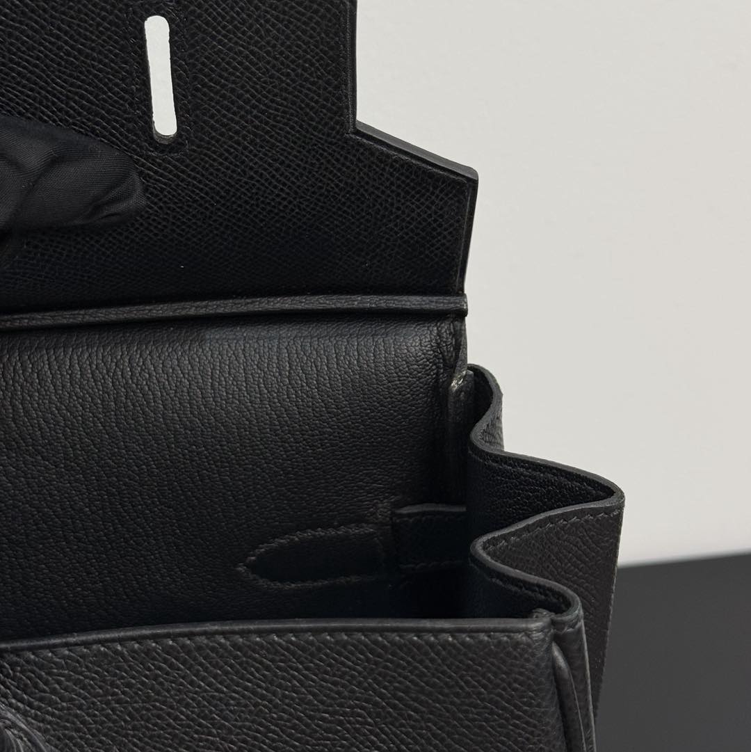HAC 32 Black
